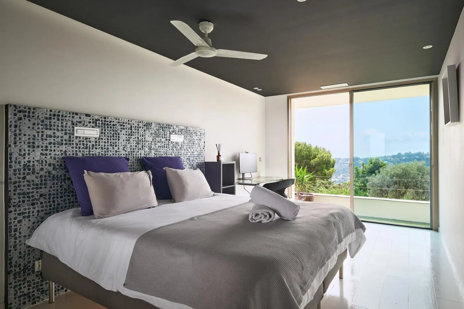 Cannes - Modern Villa With 180° Sea View Vallauris 0*,  Francia