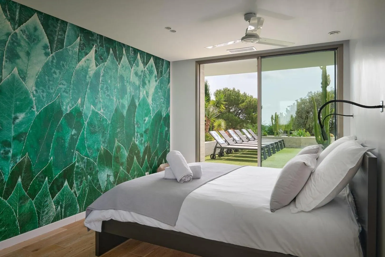 Cannes - Modern Villa With 180° Sea View Vallauris
