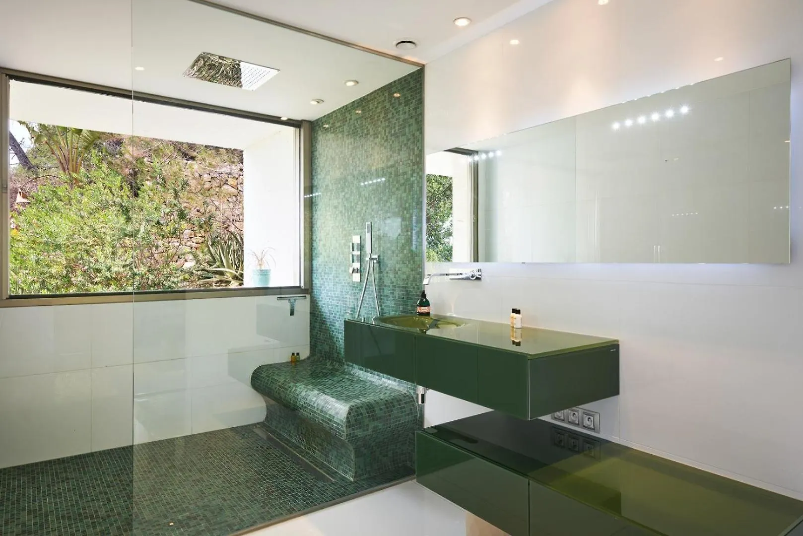 Cannes - Modern Villa With 180° Sea View Vallauris Francia