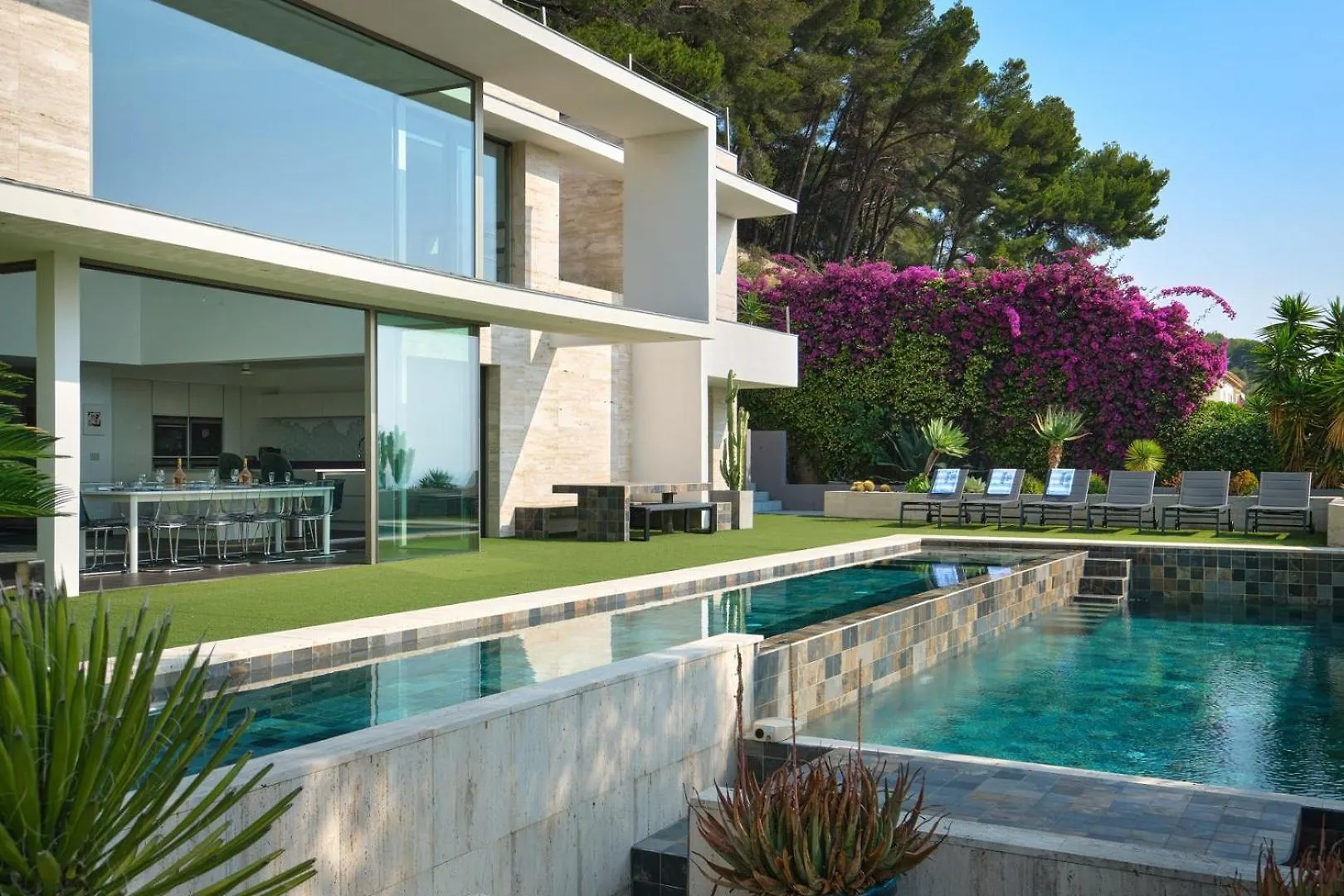 Cannes - Modern Villa With 180° Sea View Vallauris