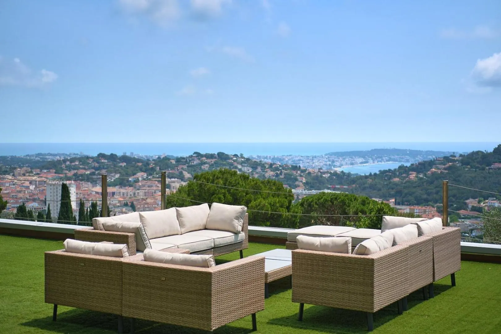 Cannes - Modern Villa With 180° Sea View Vallauris